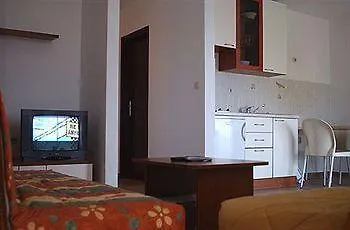 Tudor Hotel 3*